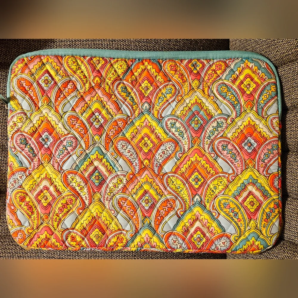 Studio C Zippered Laptop Sleeve Quilted Paisley Design 16x11.5
